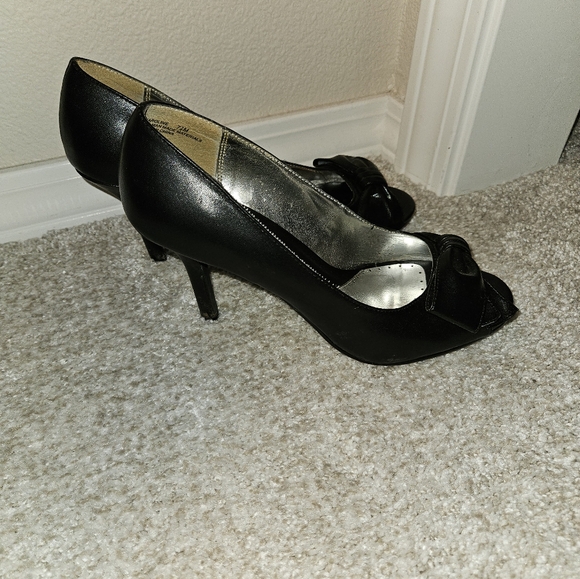 Rampage black peep toe heels - Picture 3 of 4